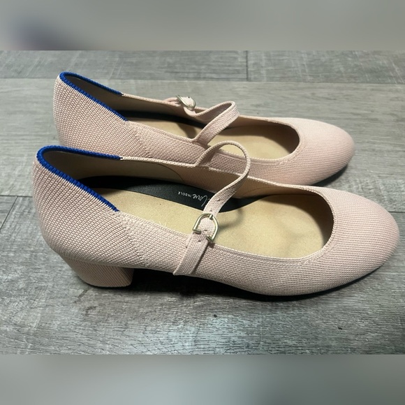 Rothy's The Mary Jane Heel in Ballerina Pink $189 NEW
Size 8 - Picture 4 of 6